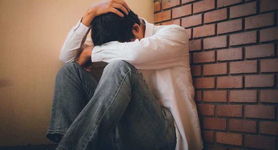 5 Effective Ways to Overcome Depression Naturally
