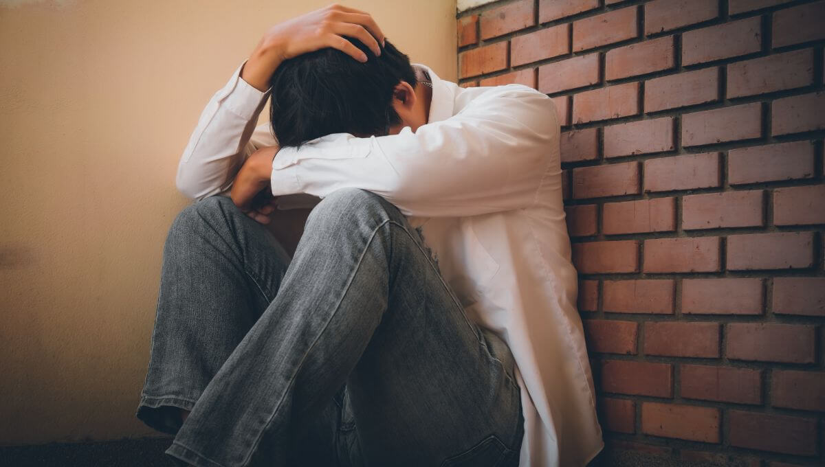 5 Effective Ways to Overcome Depression Naturally