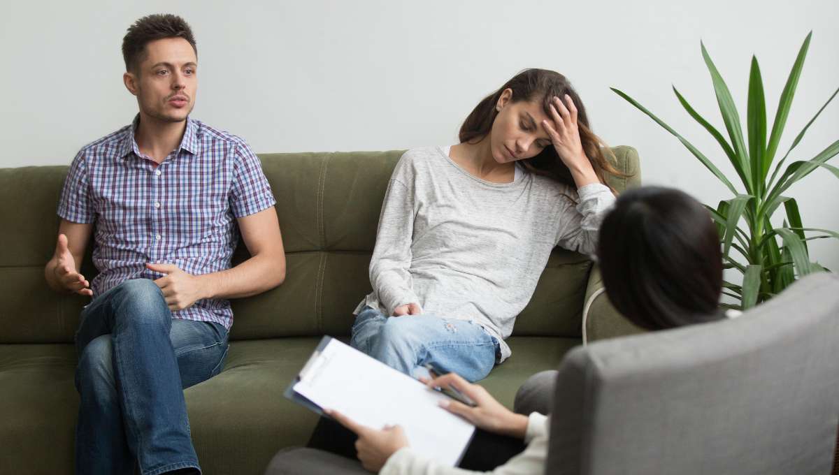 couples therapy session